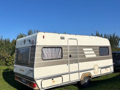Hymer Eriba Nová 491, 4 lidé 